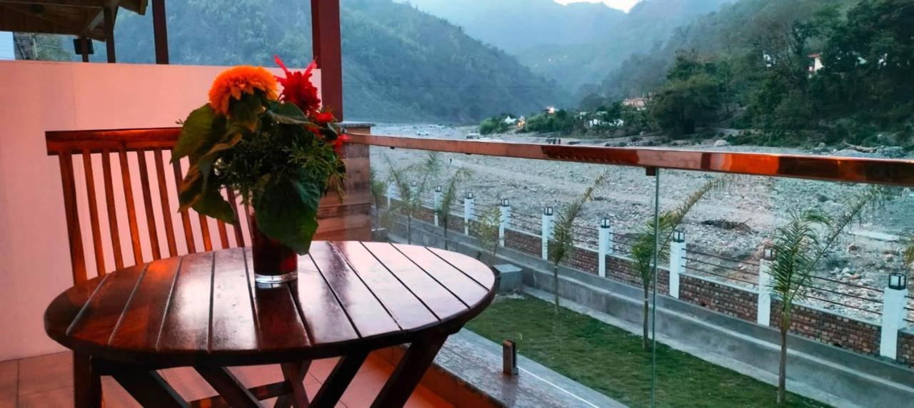 Qcent Woods Resort & Spa, Rishīkesh Eksteriør billede
